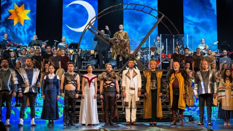 Az István, a király rockopera székelyföldi előadásával ünnepeltek Sepsiszentgyörgyön