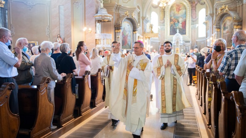 Szatmárnémetiben megáldották a felújított római katolikus székesegyházat