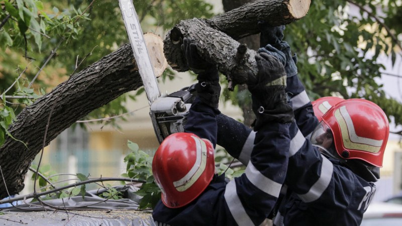 Beszterce-Naszód megye több településén okozott károkat hétfőn a vihar