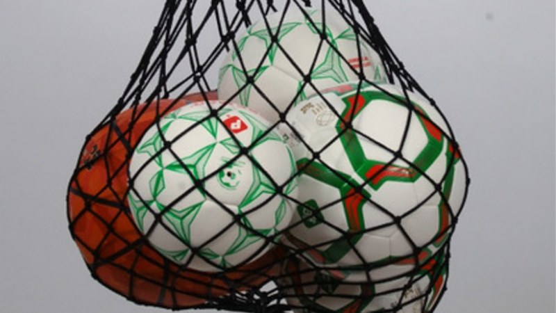 Sportszercsomagokat kapnak az erdélyi magyar iskolák