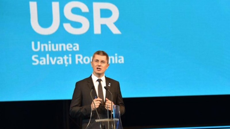Kényszeroltás: az összes alkalmazott számára kötelezővé tenné a Covid-igazolványt az USR