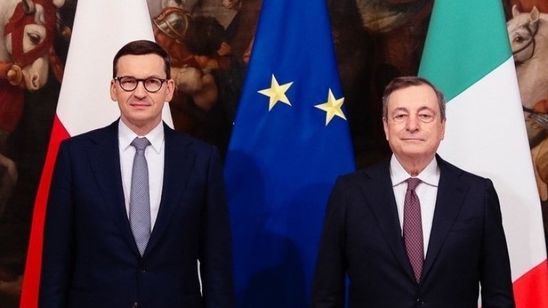 A lengyel kormányfő úgy érzi, háború lesz Európában