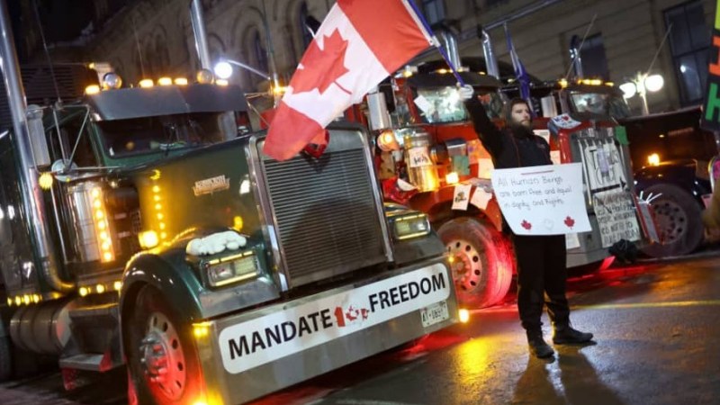 Kanadában a liberális vezetés letartóztatta a Szabadság Konvoj szervezőit