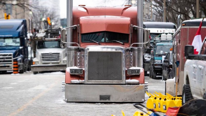 Lázad a világ a kovid-diktatúra ellen – Kanada után Finnország, Új-Zéland és Ausztrália városait blokkolják a kamionosok
