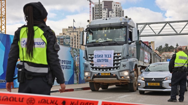 Hírek Izraelből: Jeruzsálemet is megbénították a kamionosok