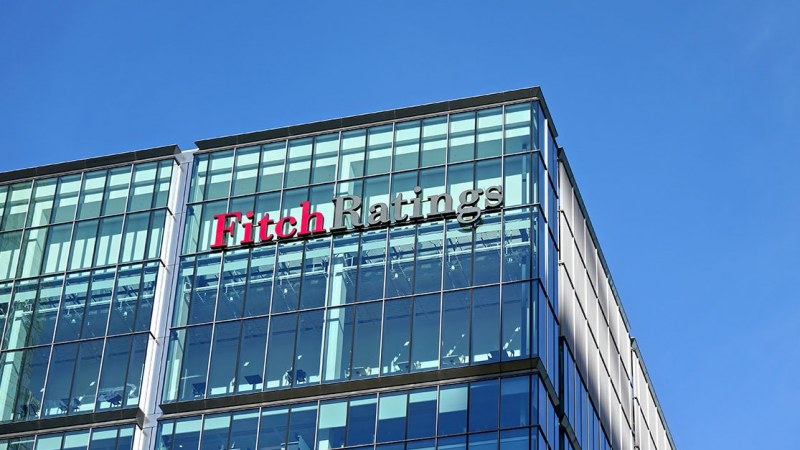 Megerősítette negatív kilátással Románia államadós-besorolását a Fitch