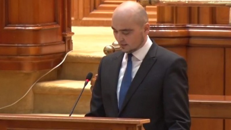 Novák Csaba Zoltán lemondott parlamenti mandátumáról