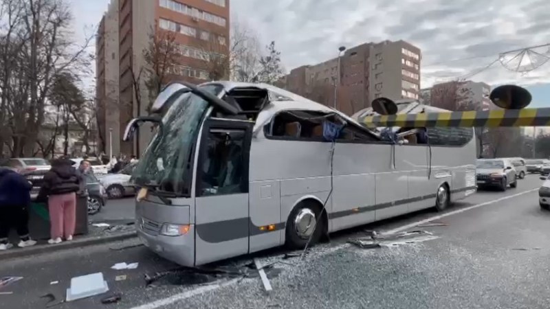 Súlyos buszbaleset történt a román fővárosban