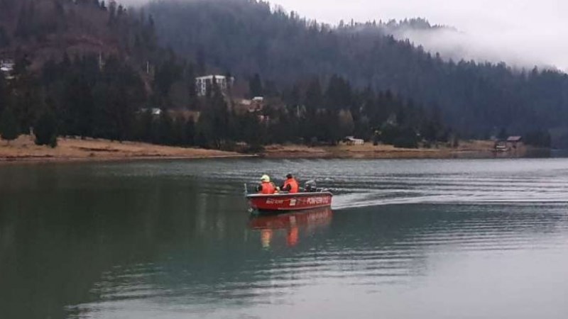 Nem került elő a Kolibica-tóba esett fiatal holtteste
