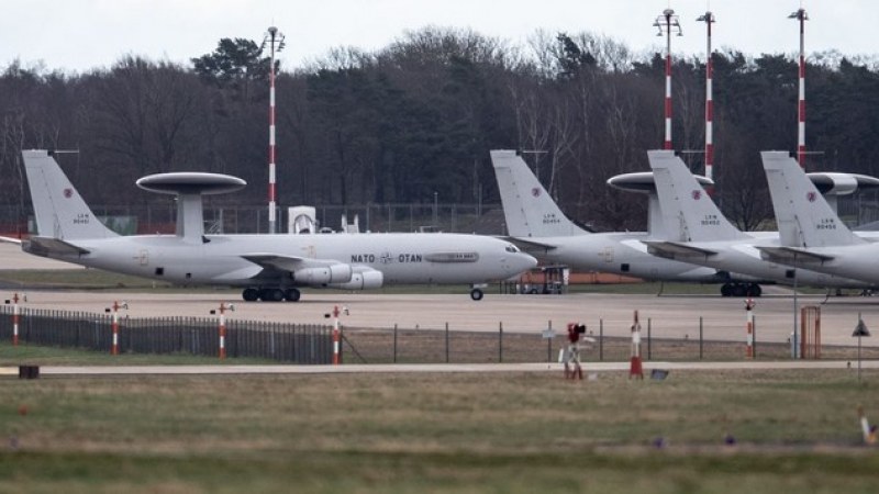 Felderítő gépeket küld a NATO Romániába